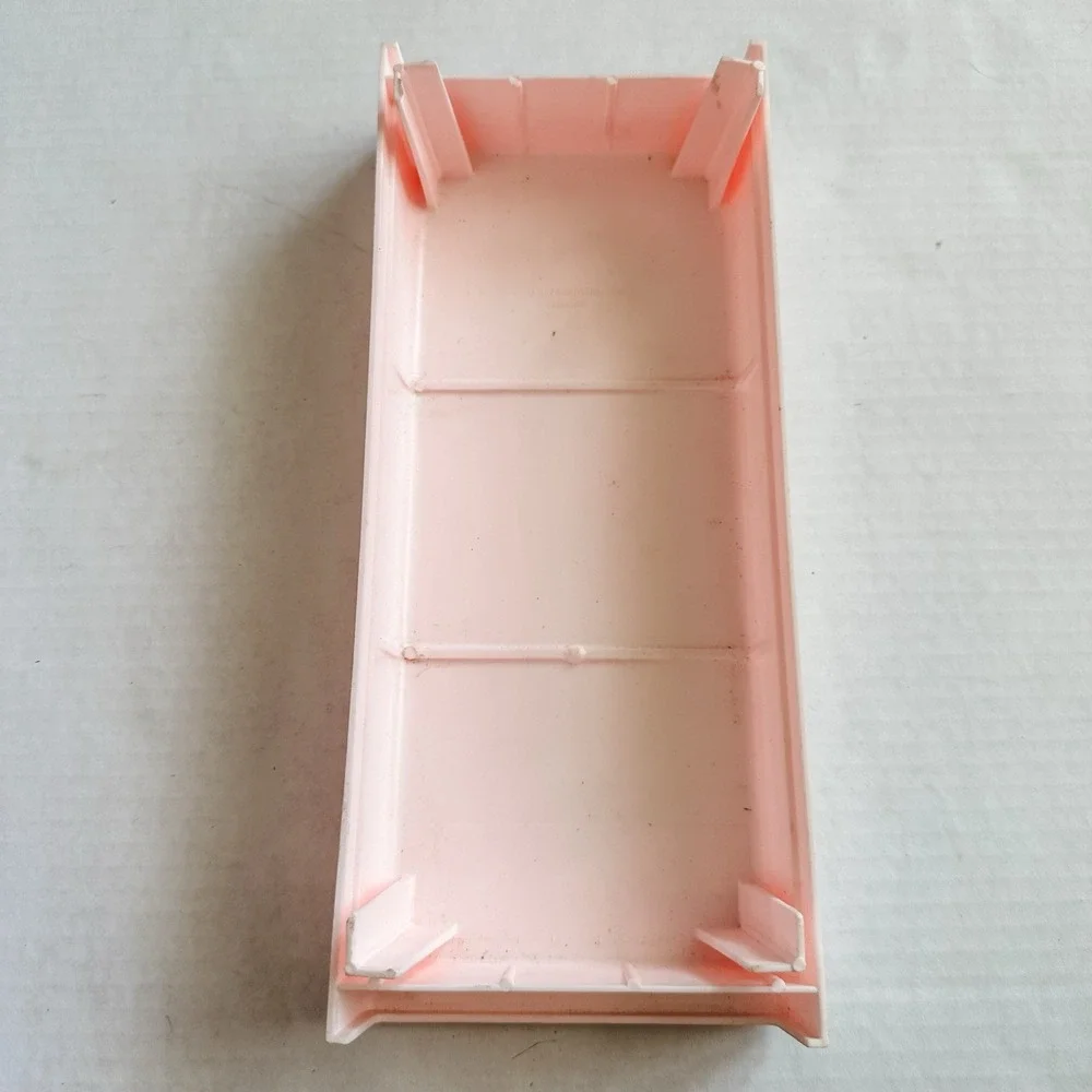 Mattel 1973 Barbie Townhouse Pink Couch/Bed‎ Vintage #7825